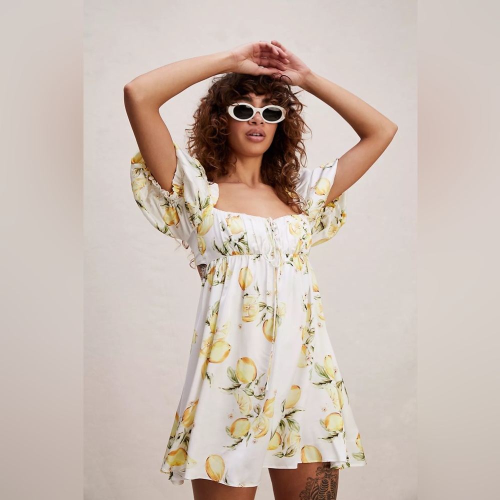 NWT For Love And Lemons Serafina Lemon Mini Dress Sz XS - SOLD OUT ONLINE